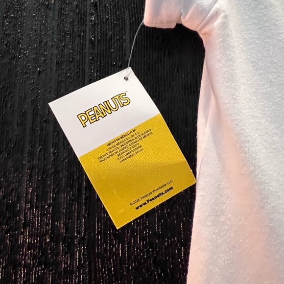 Snoopy Tee - Picture 7 of 10